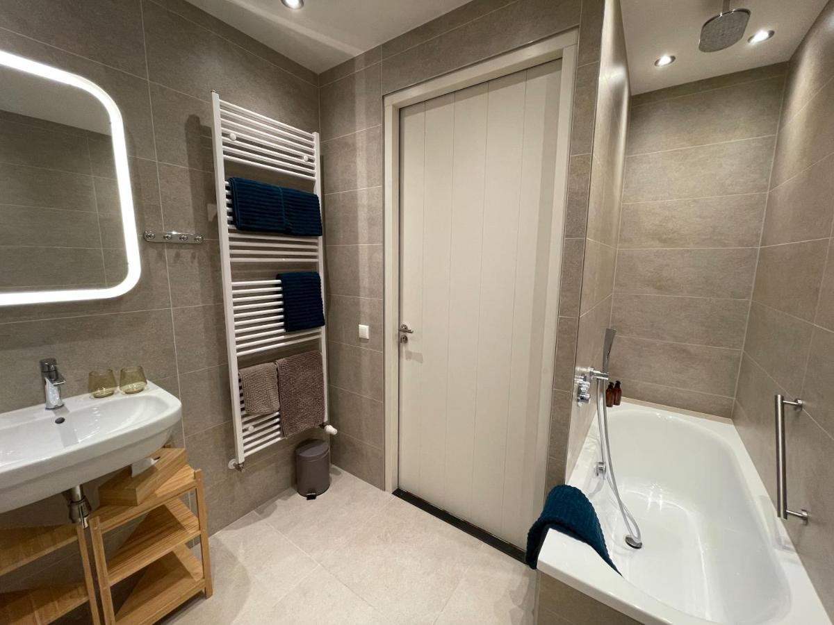 Bnb 'T Ambacht - Boutique Hotel Hendrik-Ido-Ambacht Екстер'єр фото