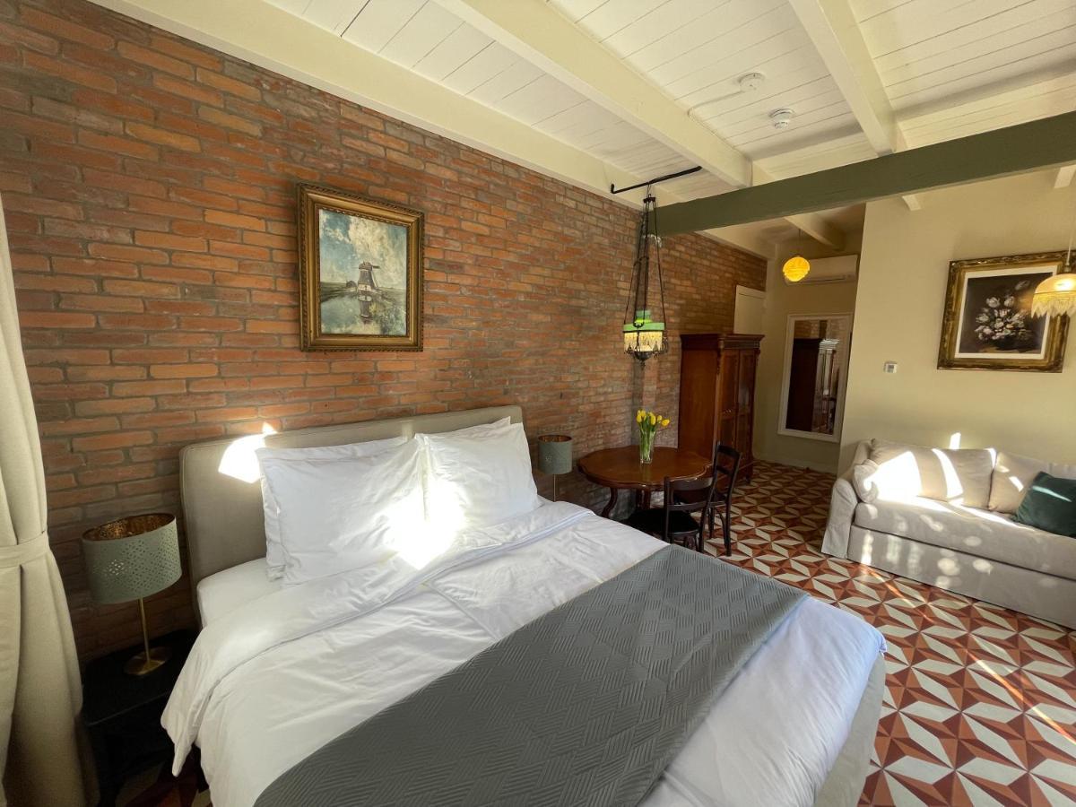 Bnb 'T Ambacht - Boutique Hotel Hendrik-Ido-Ambacht Екстер'єр фото